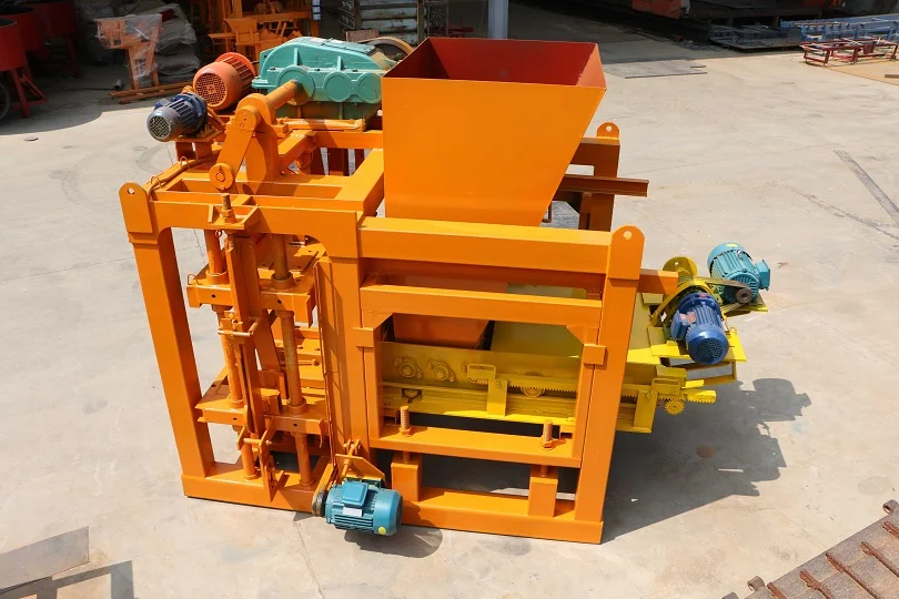 QT4-25 Automatic Concrete Block Machine - Image 2