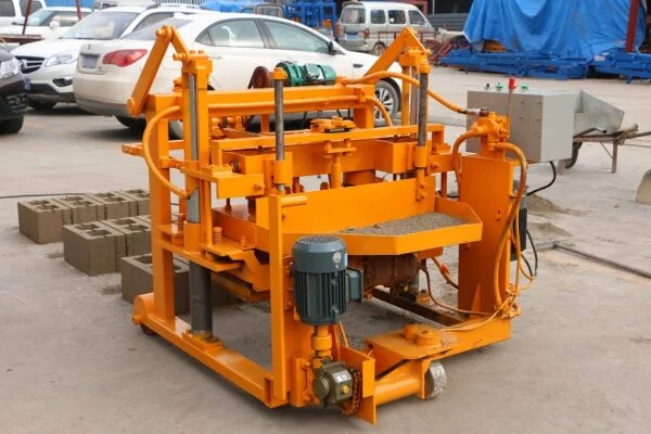 QT40-3A Egg Laying Concrete Block Making Machine - Image 4