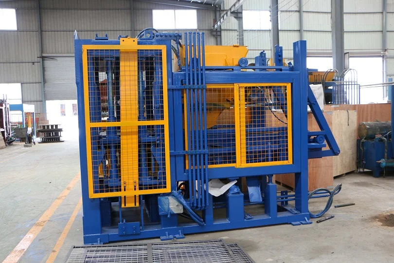 QT6-15 Automatic Cement Hollow Block Moulding Machine - Image 2