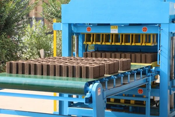 7-10 Fully Automatic Interlocking Brick Making Machine,7-10,Interlocking brick making machine